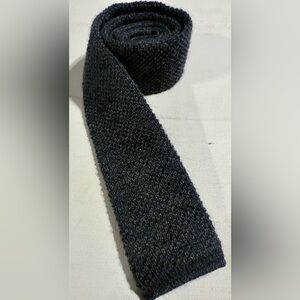 Elegant Charcoal Knit Tie for Men